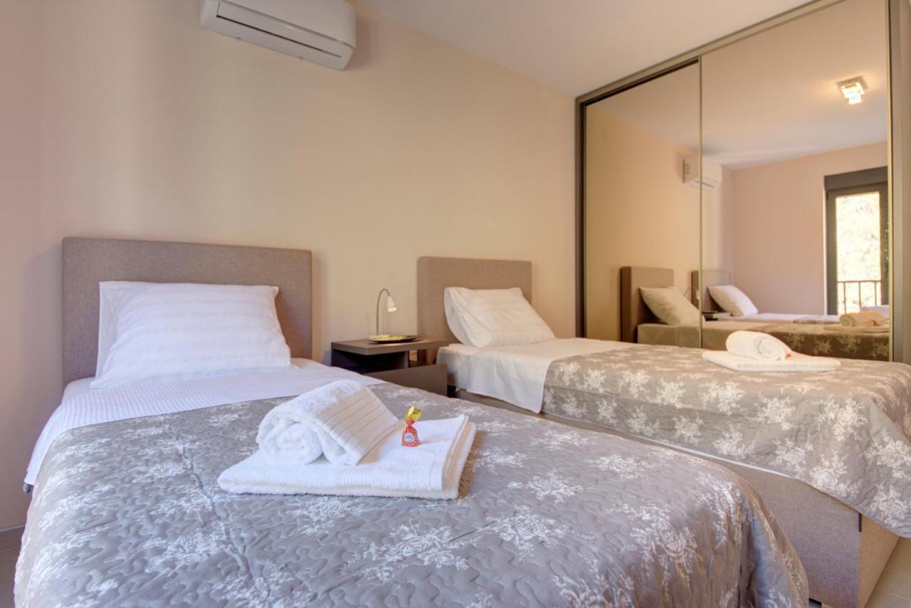 Bajova Kula Luxury Residences Котор Екстериор снимка
